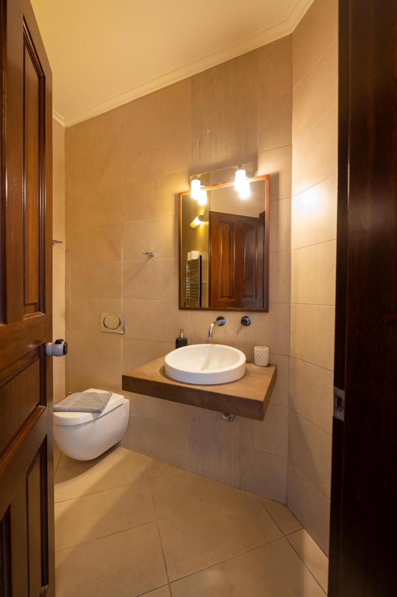 La Boheme Hotel Gythio Buitenkant foto