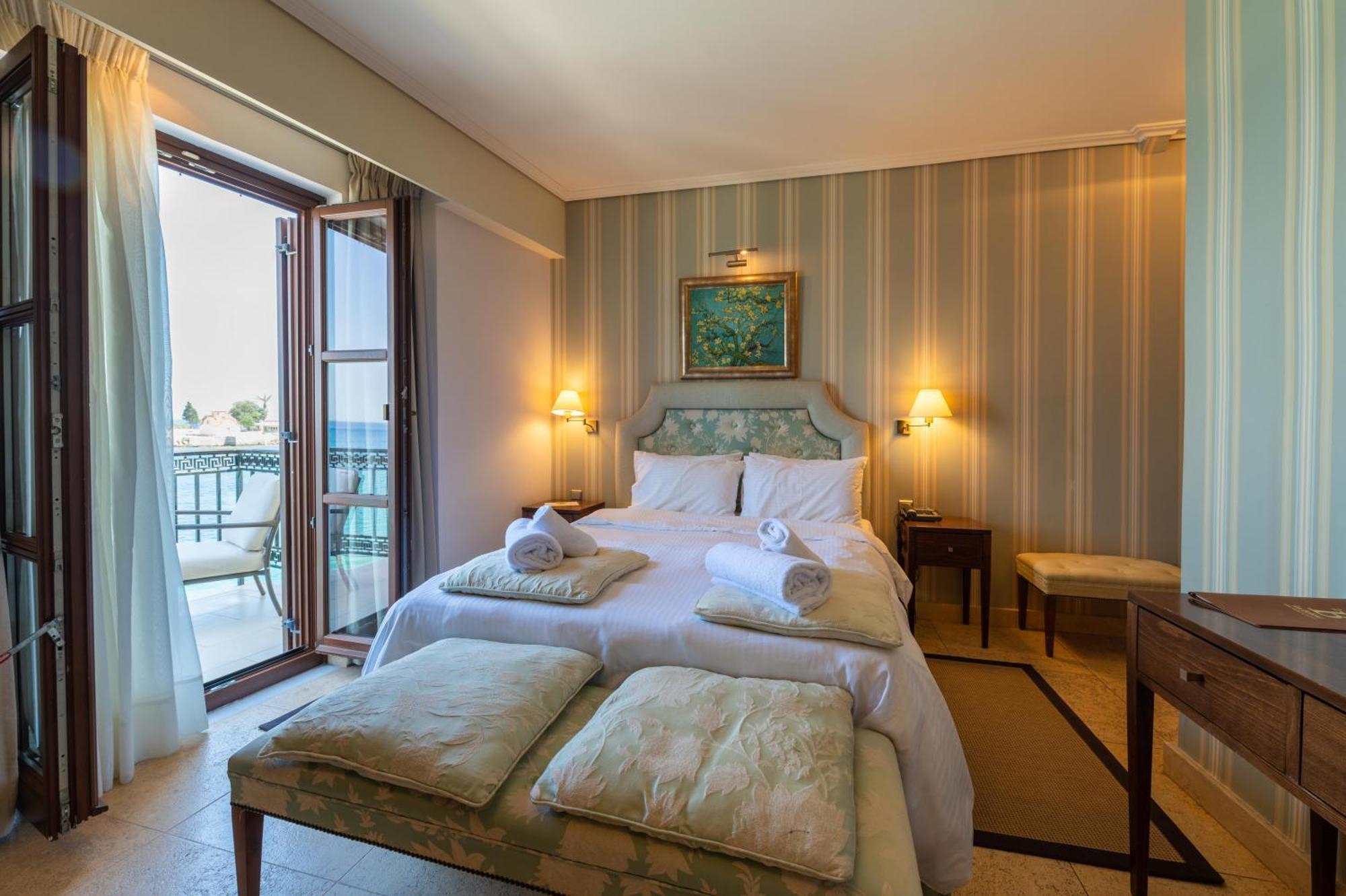 La Boheme Hotel Gythio Buitenkant foto