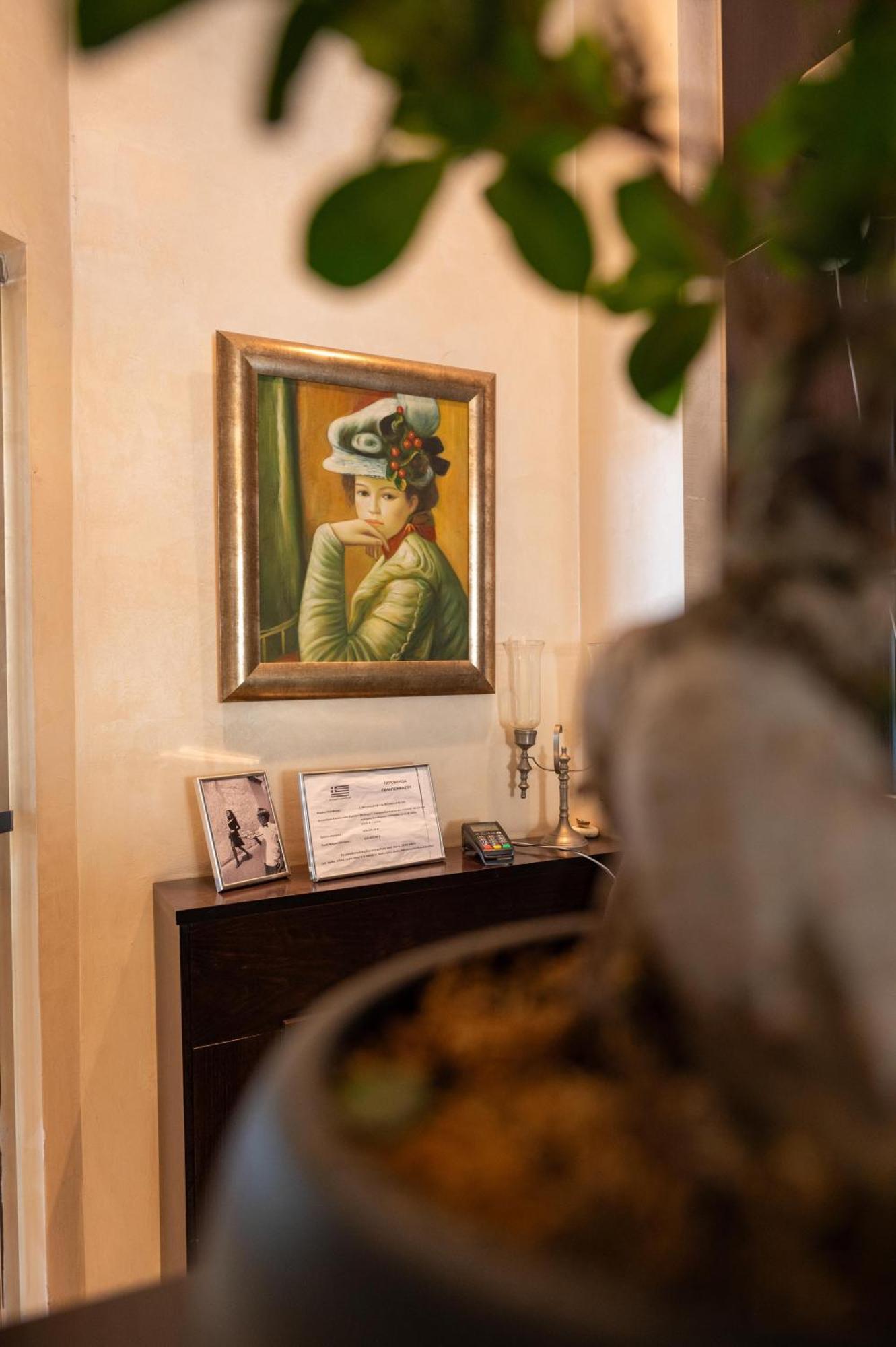 La Boheme Hotel Gythio Buitenkant foto