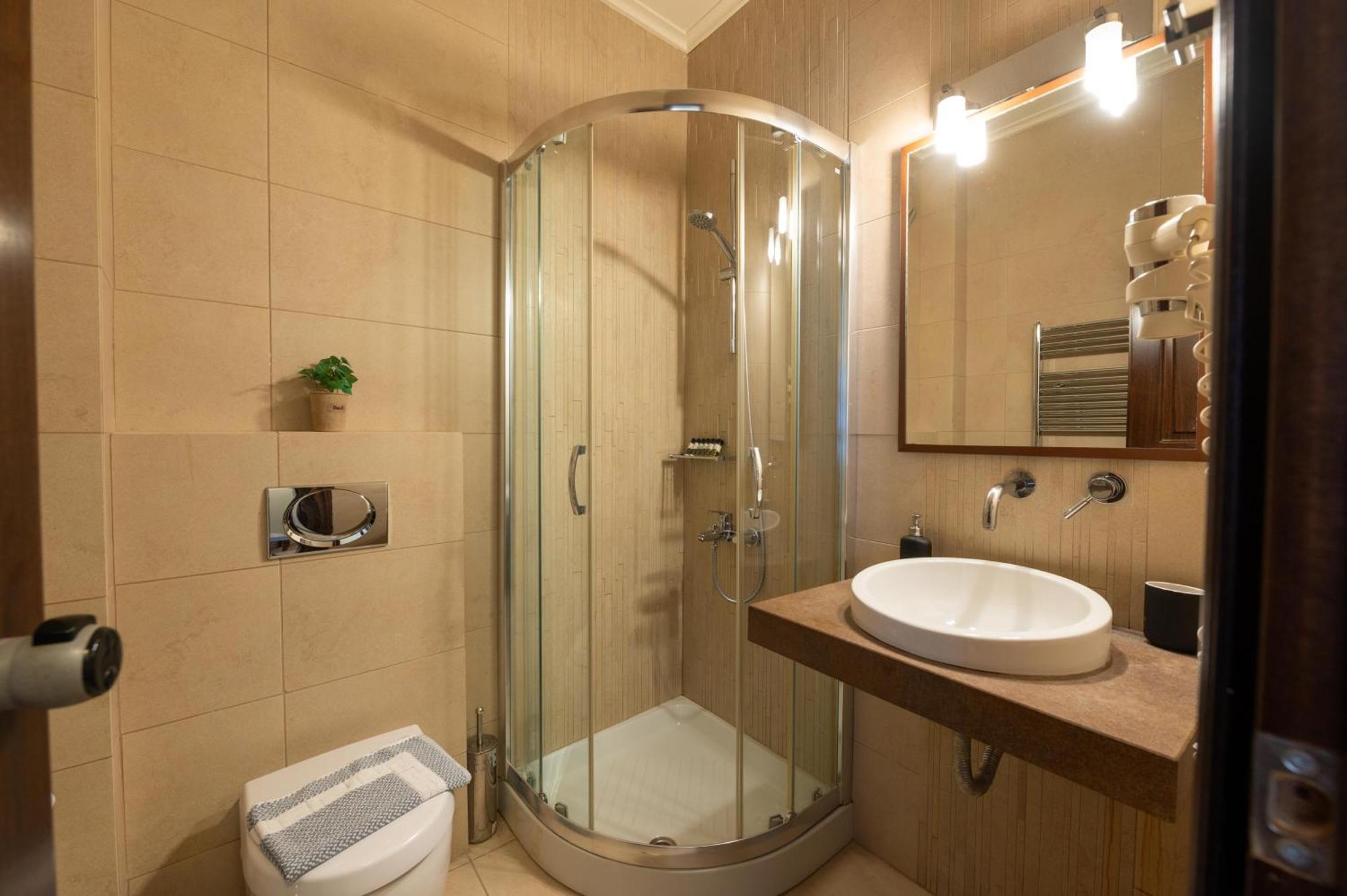 La Boheme Hotel Gythio Buitenkant foto